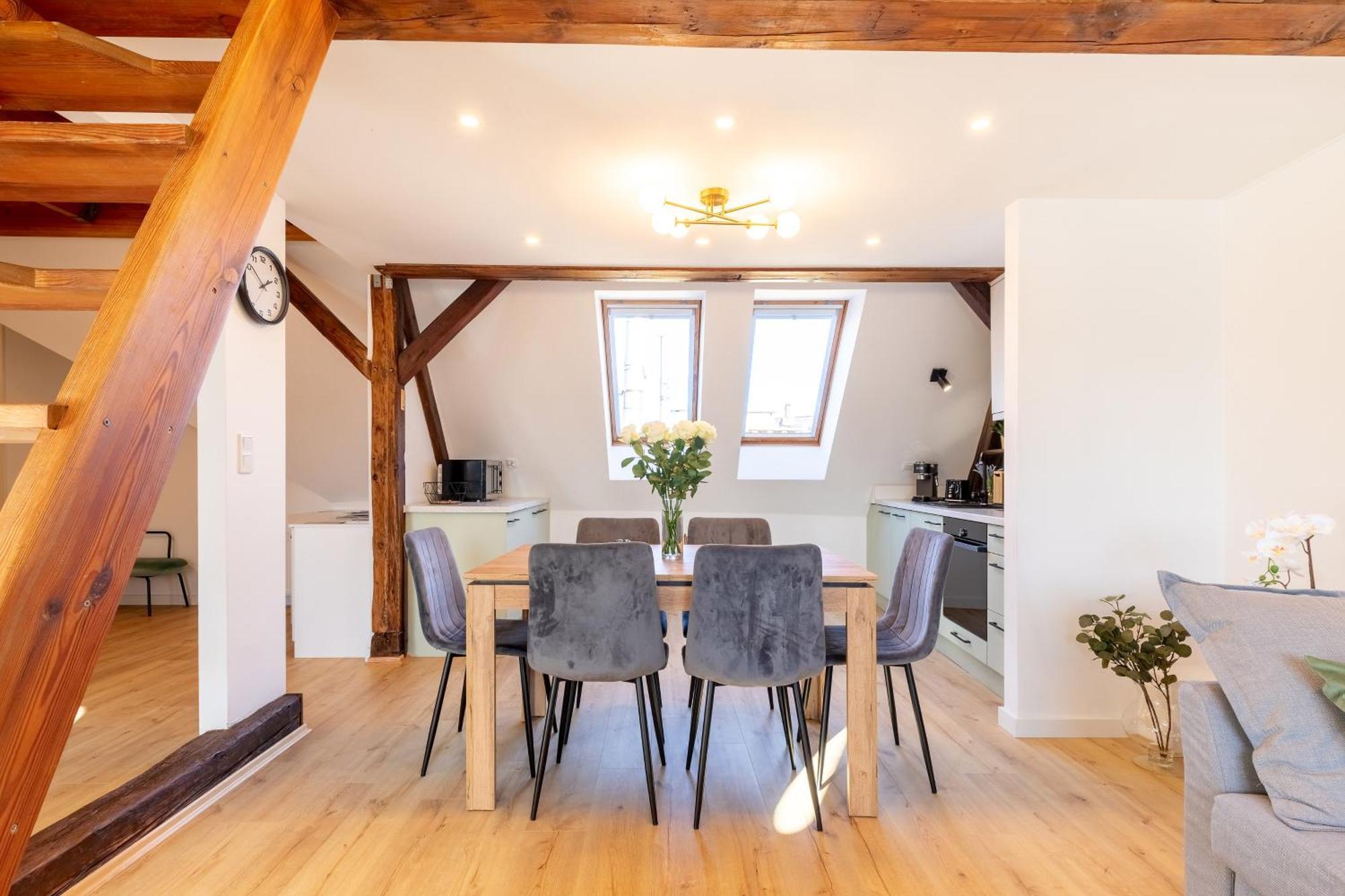 Apartment With Entresol Old Town كراكوفيا المظهر الخارجي الصورة
