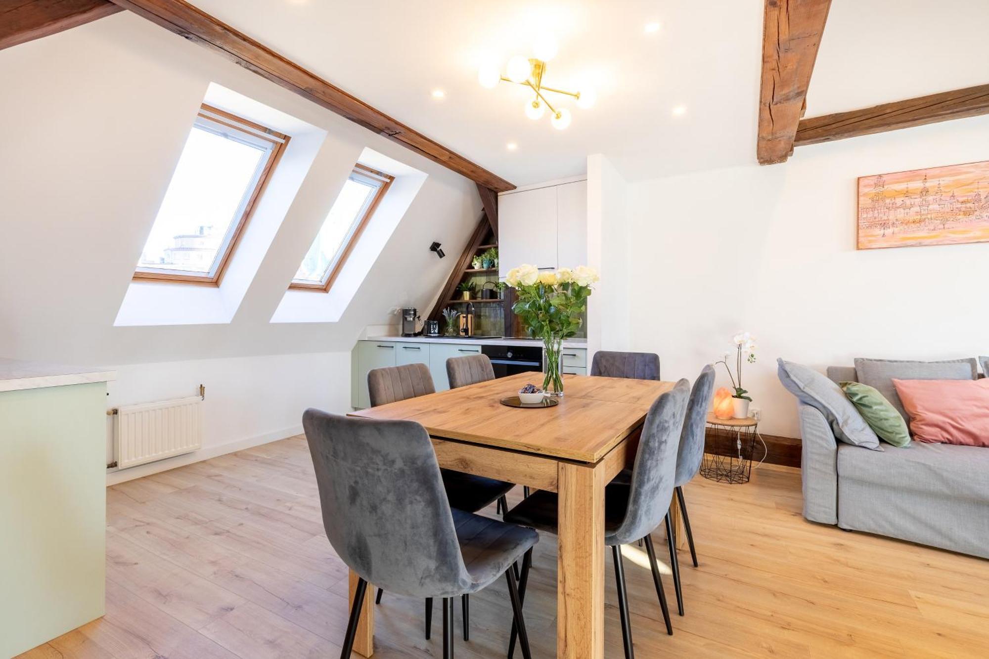 Apartment With Entresol Old Town كراكوفيا المظهر الخارجي الصورة