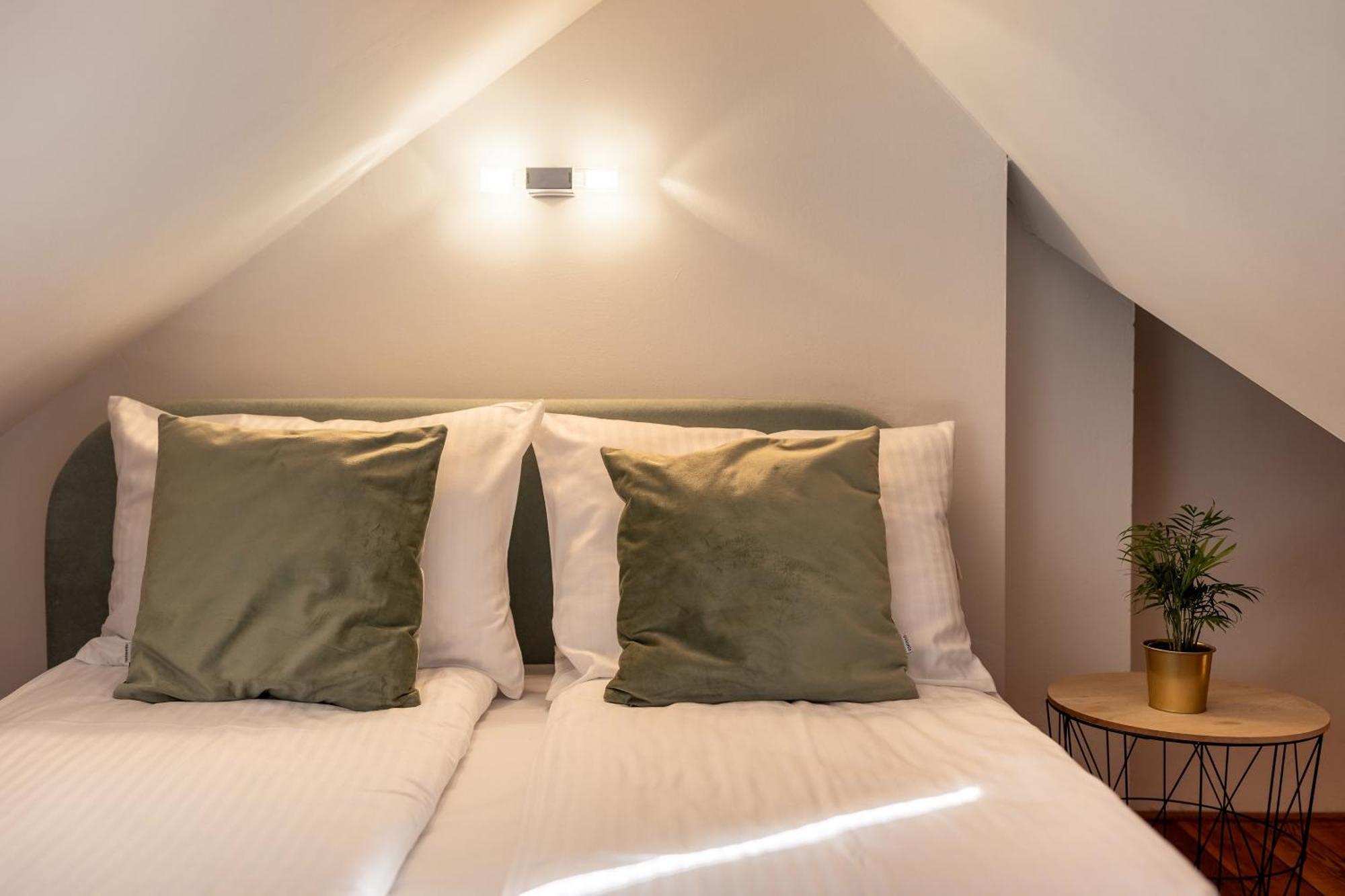 Apartment With Entresol Old Town كراكوفيا المظهر الخارجي الصورة