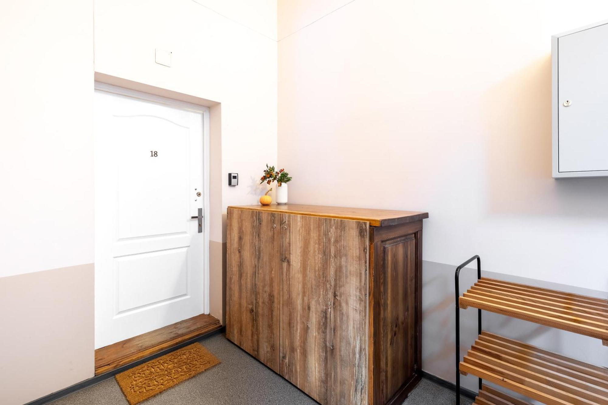 Apartment With Entresol Old Town كراكوفيا المظهر الخارجي الصورة
