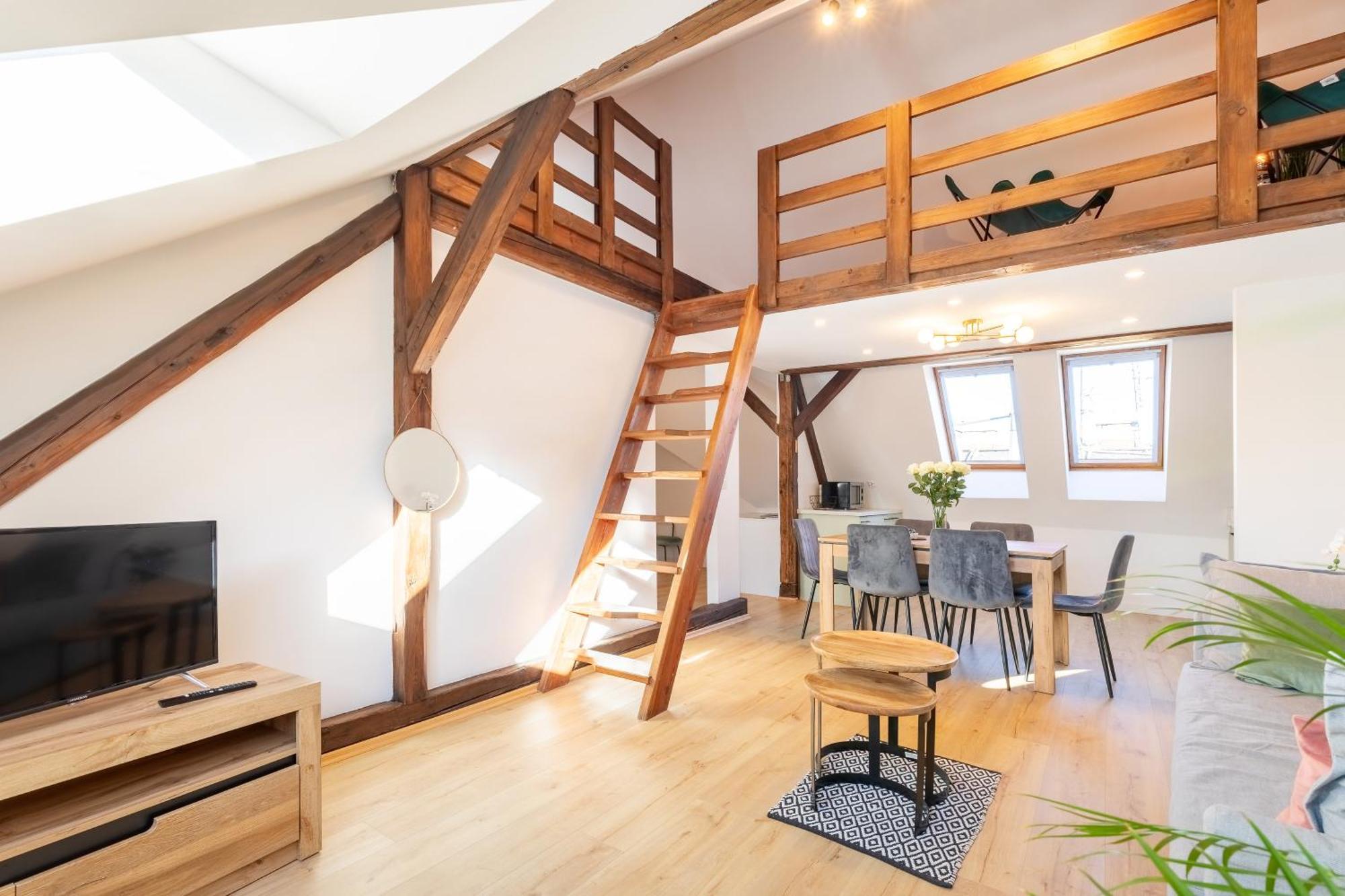 Apartment With Entresol Old Town كراكوفيا المظهر الخارجي الصورة