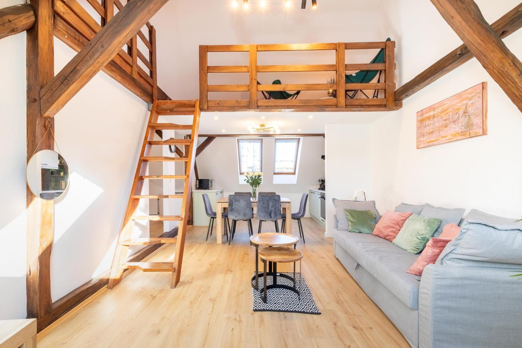 Apartment With Entresol Old Town كراكوفيا المظهر الخارجي الصورة